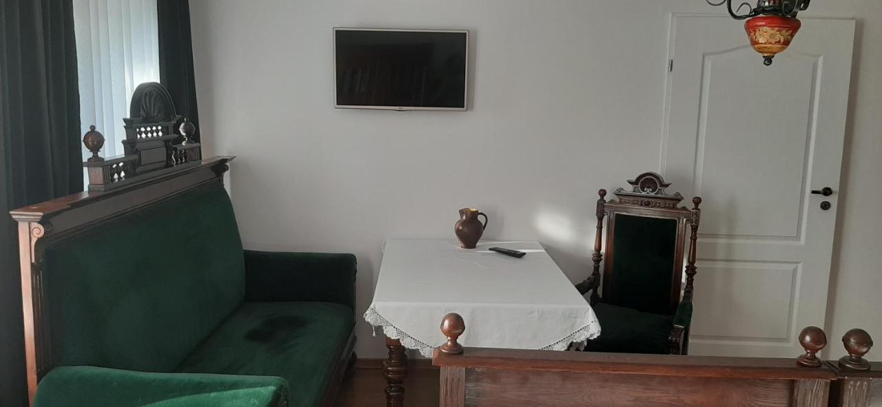 Dworek Pod Swierkami Jelení Hora Exteriér fotografie